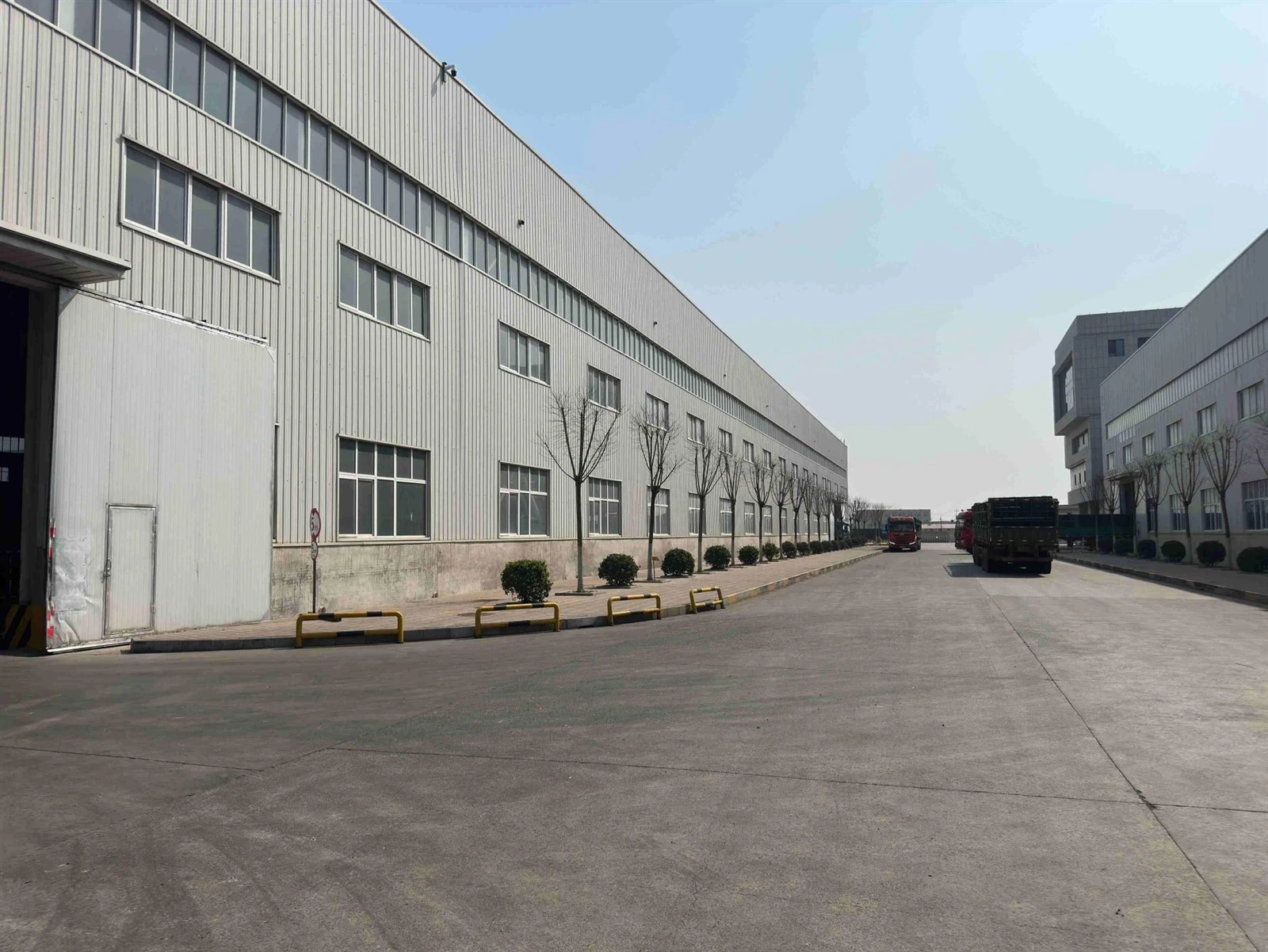 BRISK STEEL YARD